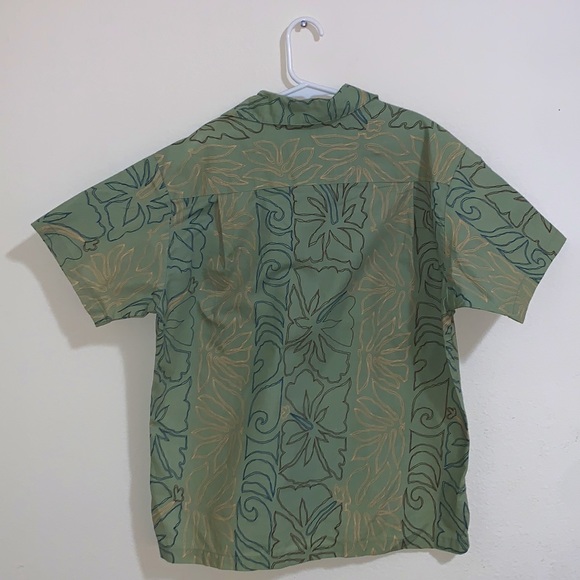 Hilo Hatties Boys Aloha Attire Button Up T-Shirt - Picture 2 of 3